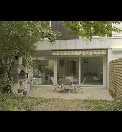 Se: 13A Rue Des Touleuses Pourpre Bed and Breakfast Cergy Exteriör bild